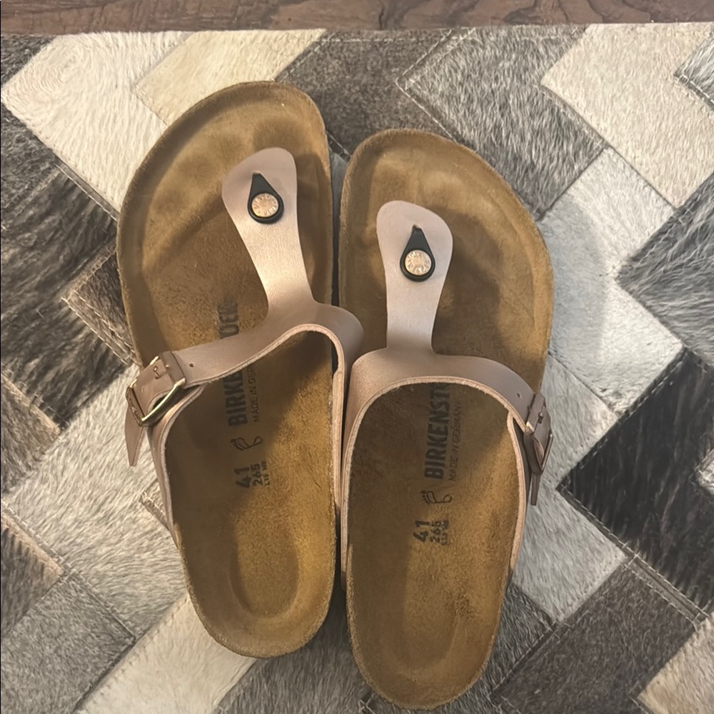 Birkenstock Gizeh Sandals Rose Gold